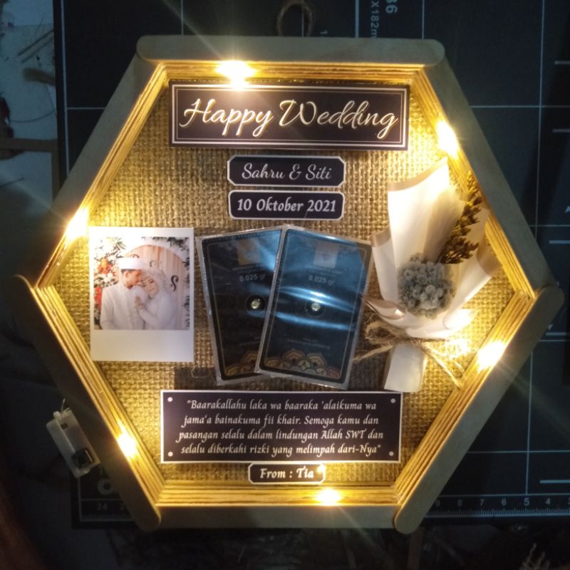 Mini Gold 0,025gr, 0,05gr, 0,1gr in Hexa Frame (Free Giftbox Rustic)| Mini Gold in Frame | Kado Pernikahan, Kado Ulang Tahun, Wisuda, Anniversary, dll. kekinian bingkai hexagonal stik es krim-4