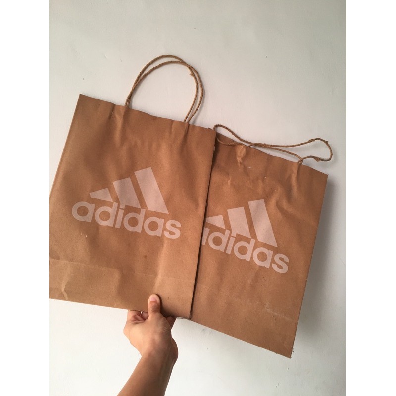 

paper bag couple adidas 27x34