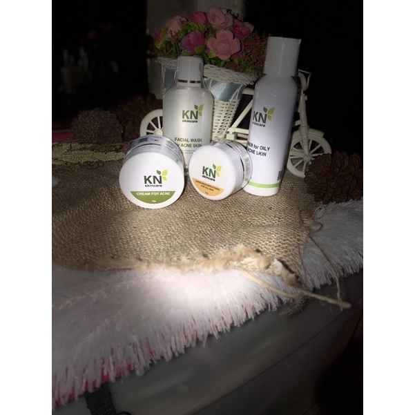 KN Skincare perawatan wajah untuk kulit berjerawat dari KNskincare