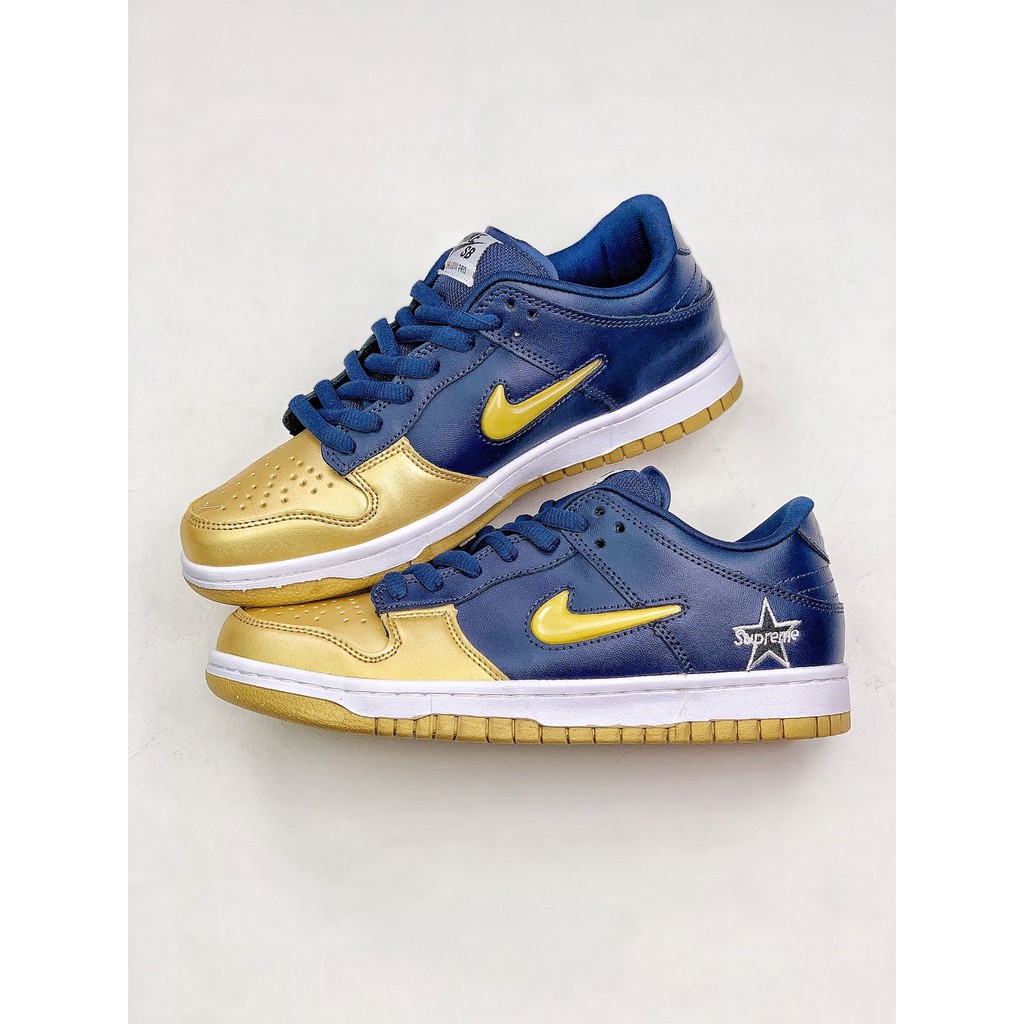 nike dunk x supreme