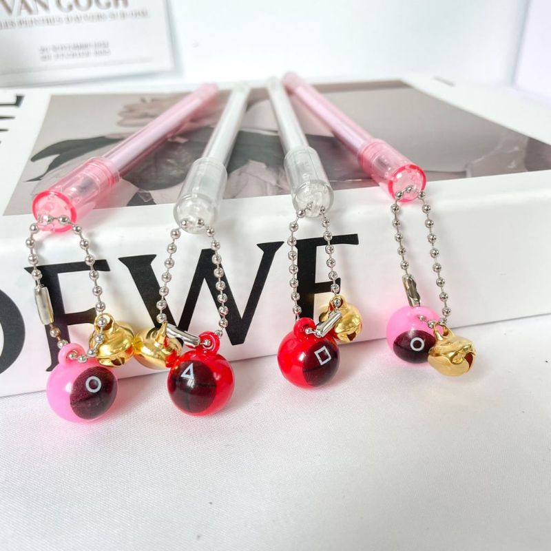 Dalingshop / PULPEN GEL BT21 + GANTUNGAN UNIK LUCU BT21 / PEN BT21 / PEN SQUID GAME + GANTUNGAN BONEKA GOYANG  / PULPEN SQUID GAME-SquidGane+Bel