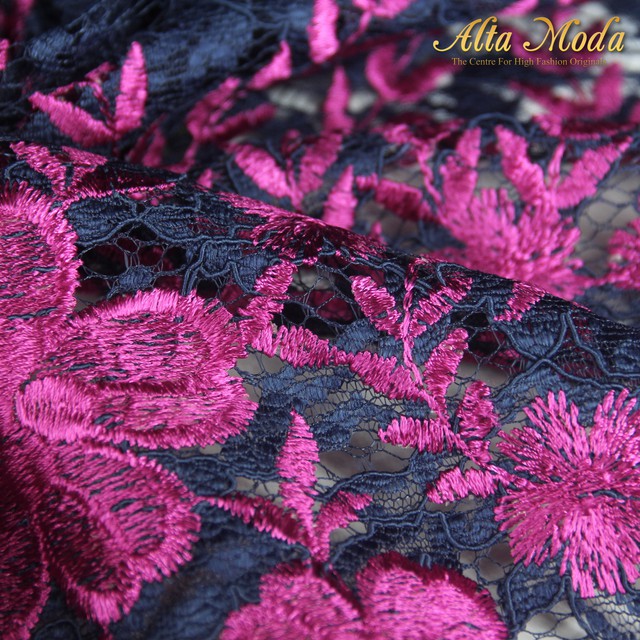 

Alta Moda Brokat Bordir Cornelli Nagita Biru Dongker Navy Bunga Ungu (1M)