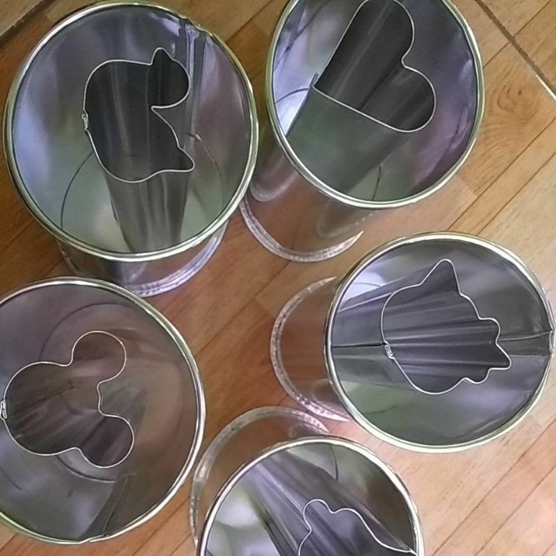 cetakan puding karakter