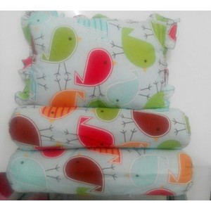 Bantal Bayi Set Sudah Termasuk Sarung