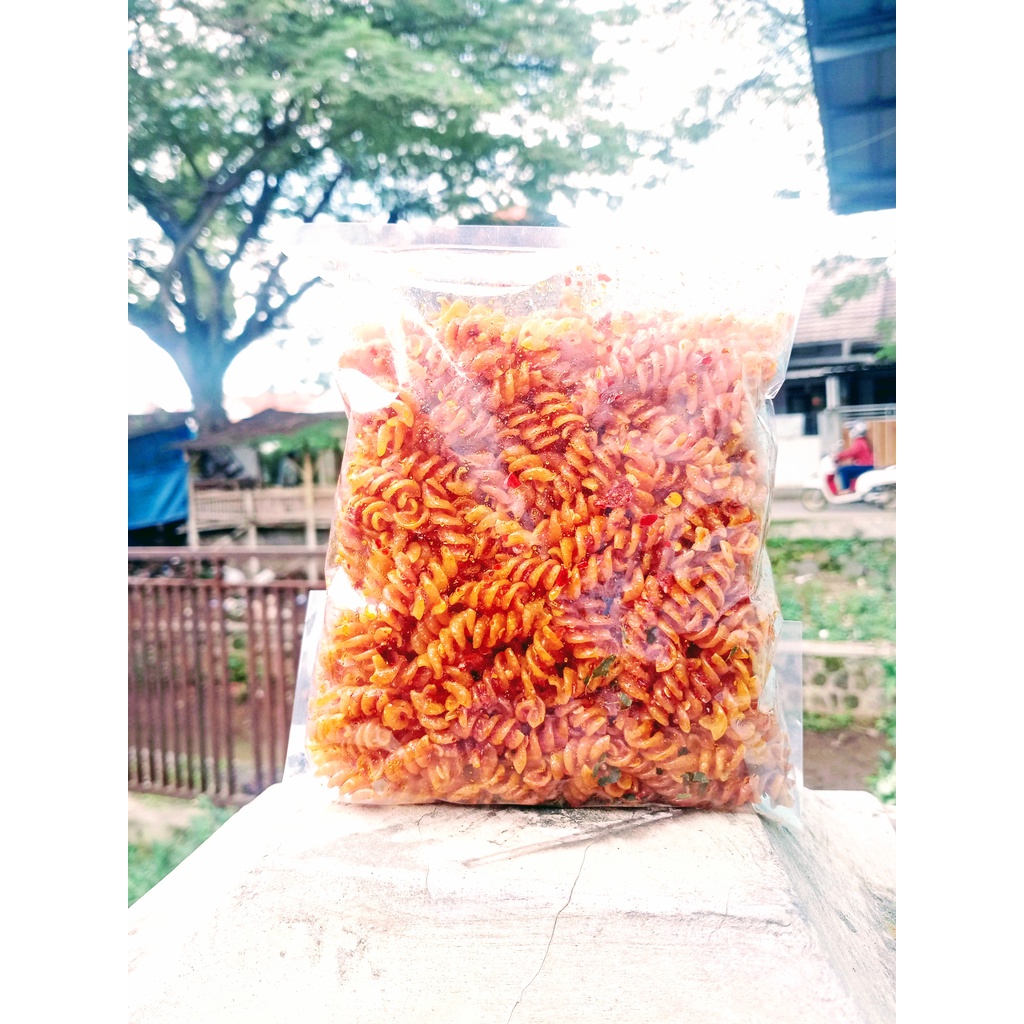 

Makaroni bantet 250 gram/makaroni pedas/makaroni uril/makaroni kriwil murah/promo seblak kering makaroni kriwil/cemilan murah /cemilan pedas gila/jajanan pedas bandung/makaroni spiral pedas/cemilan gratis ongkir/rajarasa