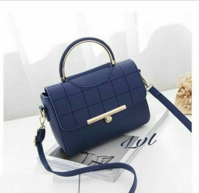 Sling bag marisana delot/tas selempang wanita cantik