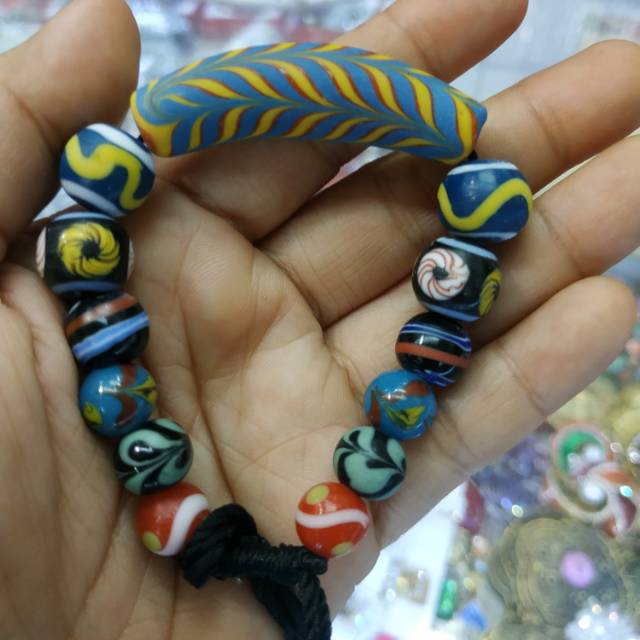gelang manik dayak
