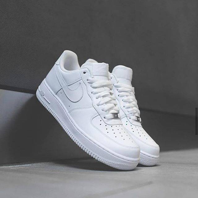 Sepatu Sneakers Cewe Nike Air Force One Low 'all white' premium original