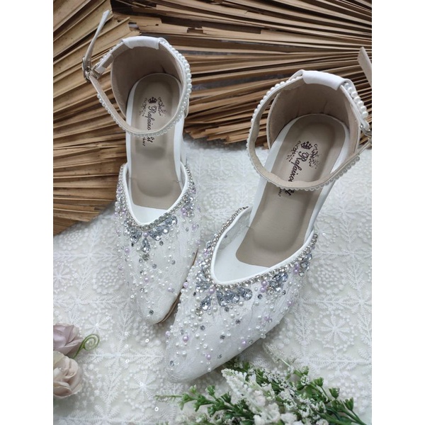 sepatu rafaizoutfit Naima putih tali tinggi 9cm tahu