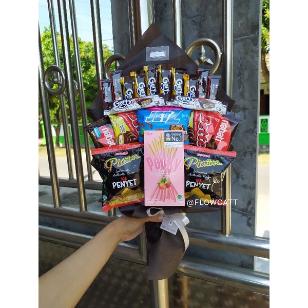 

Buket Snack / Bucket Snack/ Buket Jajan / Bucket Jajan / Bucket Jajan Pocky / Buket Jajan Pocky / Bouquet Snack/ Bouquet Jajan / Hampers / Kado Ulang Tahun / Kado