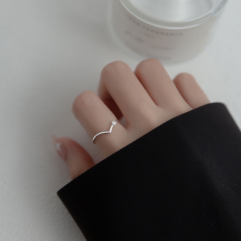 Cincin S925 Silver Cubic Zirconia Bentuk V Gaya Korea Untuk Wanita