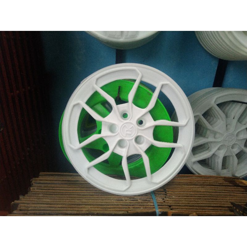 wildof Mitsubishi L300 ring 17