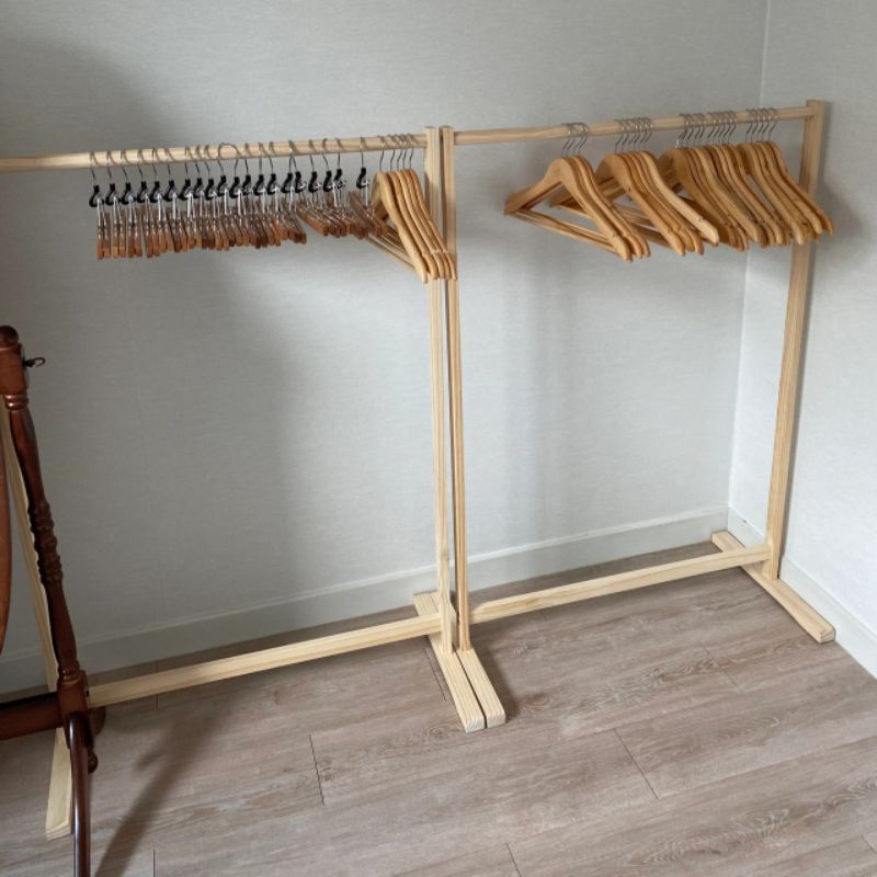 Simple Stand Hanger / Stand Hanger Butik / Gantungan  Baju Kayu Serbaguna / Gantungan Korea Aesthetic / Gantungan Baju Anak / Gantungan Baju Bayi