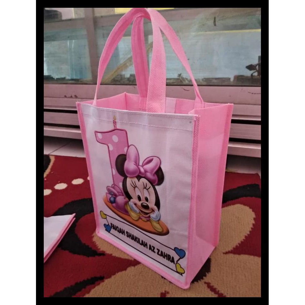 

Goodie Bag Custom Tas Souvenir Ulang Tahun Ultah Minie Mouse Ukuran B Terlaris