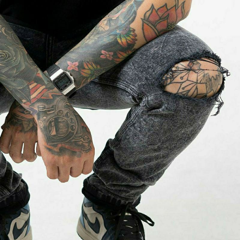 CELANA JEANS SOBEK LUTUT PRIA SNOW BLACK SANDWASH ACID RIPPED PREMIUM