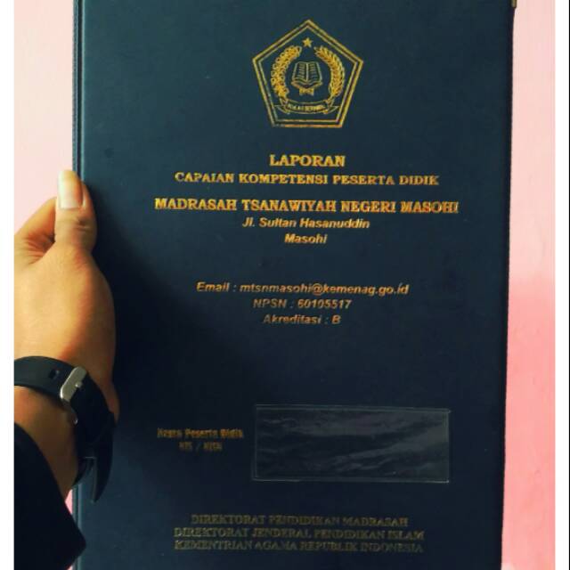

Map Rapot isi 10 pcs plastik