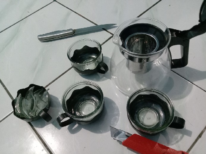 Teko Satu Set Bahan Kaca 5 In 1 + Saringan