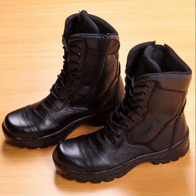 Sepatu Boots Pria Crocodile Boots Safety (Besi)  Kulit PDH