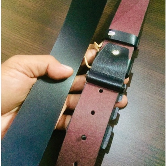 gesper pria bahan kulit sintetis impor model kepala jarum cantol ukuran 4cm #gesper #sabuk #menbelt #gesperpria #ikatpinggang #talipinggang #gspercowok #banpinggang