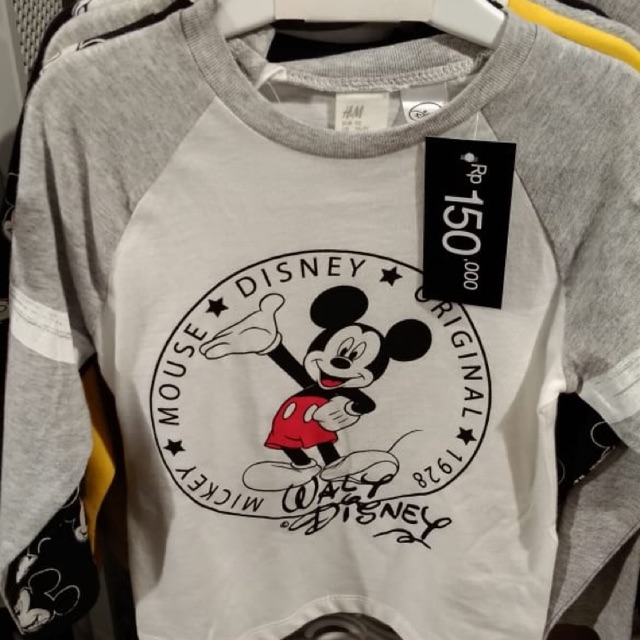 tshirts h&m baby mickey mouse (1set isi 2pcs)
