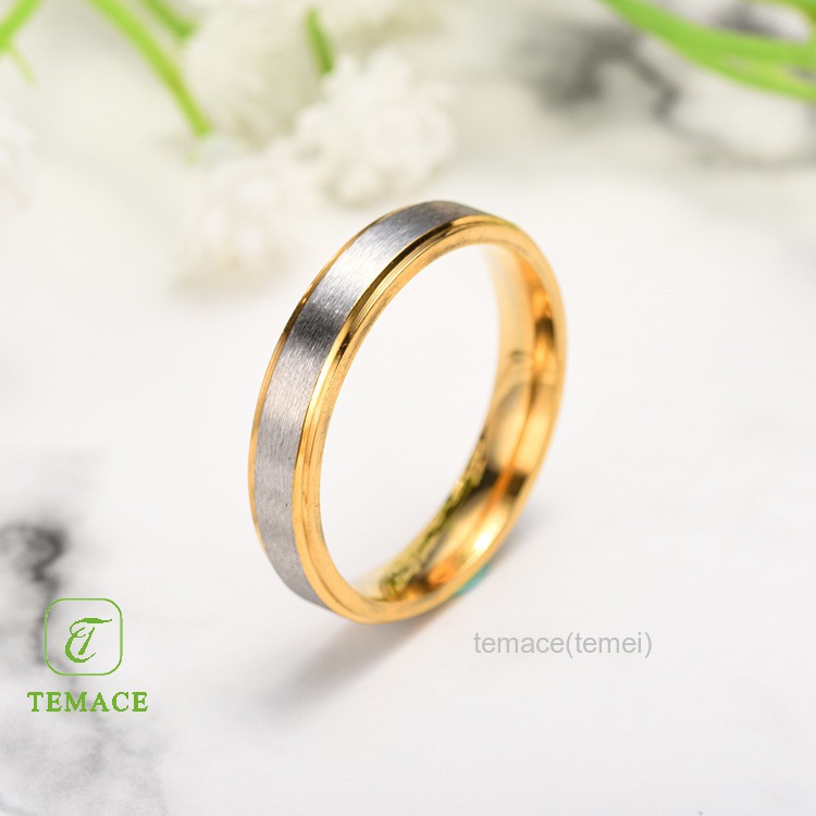 Cincin Titanium Wanita Pria Emas Warna Gold Anti Karat