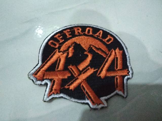 Emblem patch bordir 4x4 offroad