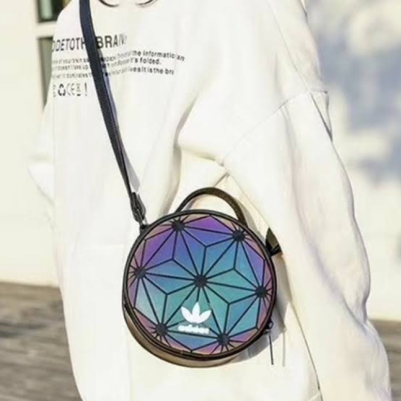 SLINGBAG ADIDAS ROUND / SLINGBAG ADIDAS ROUND ISSEY MIYAKE