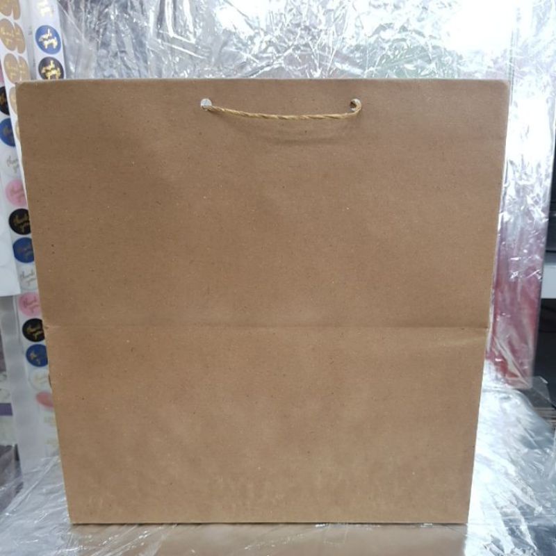 

TAS KERTAS COKLAT DUS NASI/PUDDING 27x27x27 (1 Lusin)