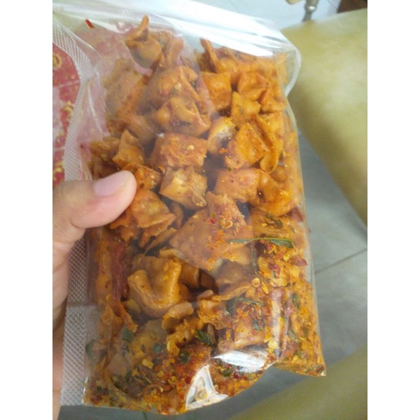 

Pangsit mini pedas 100gr-500gr