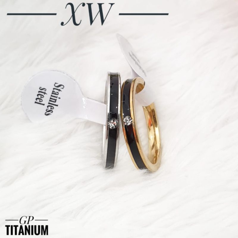 4s grosir solo || Cincin titanium anti karat || Cincin Couple Titanium Anti Karat Aksen Berlian Imitasi untuk Pria / Wanita