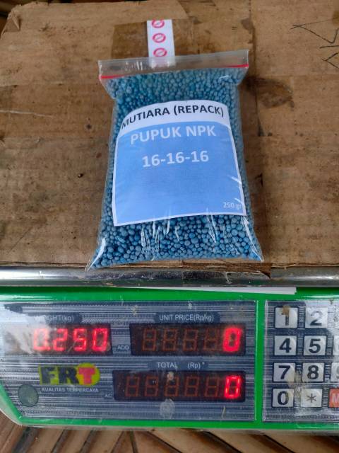 Pupuk NPK Mutiara 16-16-16 Untuk PertumbuhanSegala Jenis Tanaman Kemasan 265gr