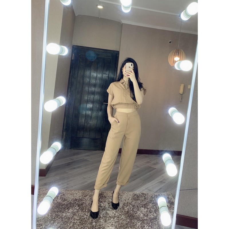 JASMINE SET SETJ310 ONE SET ATASAN CROP KARET DAN CELANA BASIC ADA SELETING DAN KANCING SETJ310-Milo