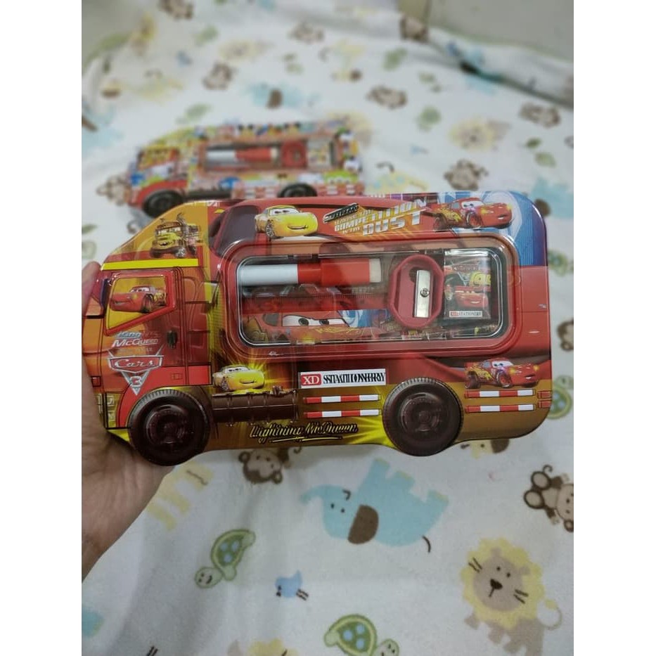 

Kotak pensil besi karakter bentuk mobil (XD 9558)