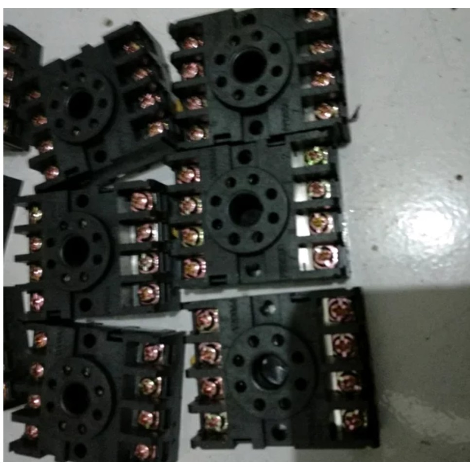 soket dudukan relay omron 8 kaki 8 pin 220V 12v 24v