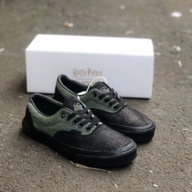 preloved sepatu vans x harry potter slytherin