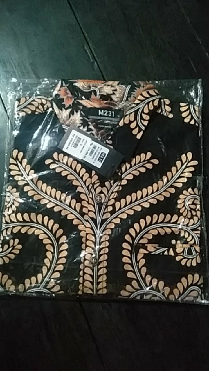 M231 Kemeja Pria Batik Pendek Hitam 1625