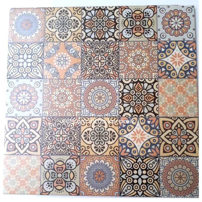 Keramik batik motif tegel kunci perfetto 40x40 perkakas Keramik batik motif tegel kunci perfetto 40x40 perkakas