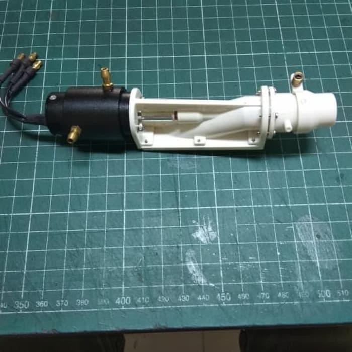 rc boat with water cannon