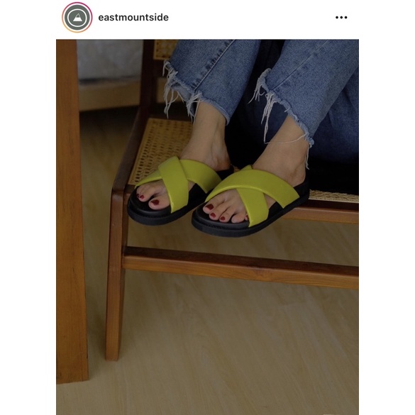 Lime East mount side sandal