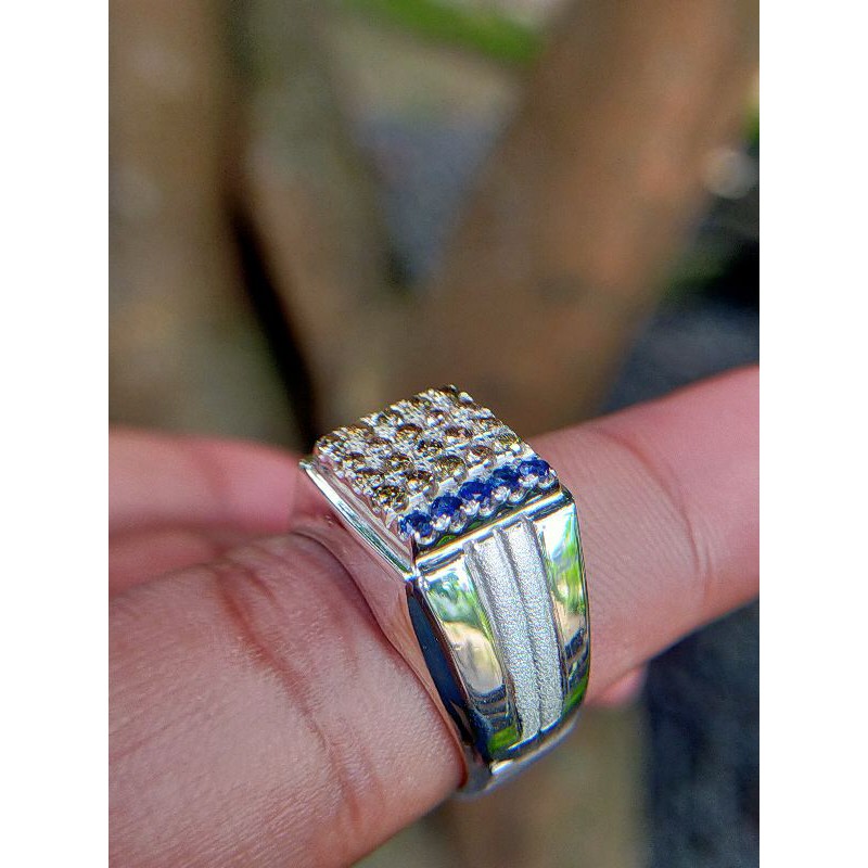 cincin perak silver pria dengan berlian asli kombinasi batu blue safir natural model terbaru diamond