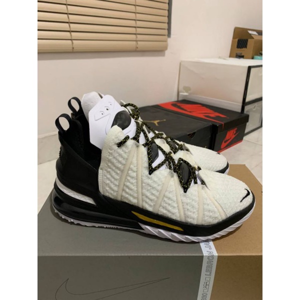 Nike Lebron 18 Lakers Home