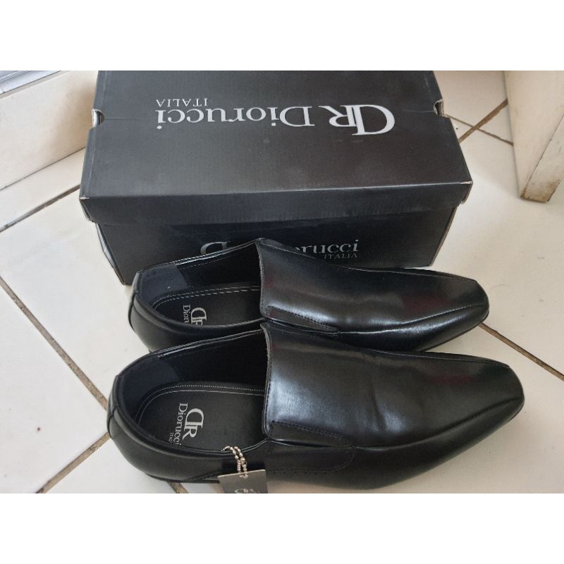 ON SALE SEPATU KULIT PRIA HITAM DIORUCCI ITALIA UKURAN 46 PRODUK BARU.