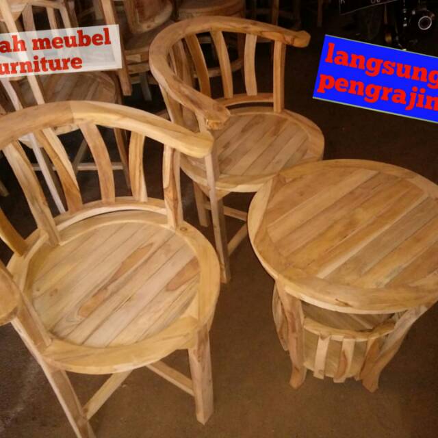 Kursi santai/cantik/teras/depan rumah