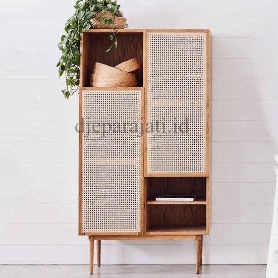 lemari pakaian minimalis 2 pintu kombinasi rotan alami , lemari hias