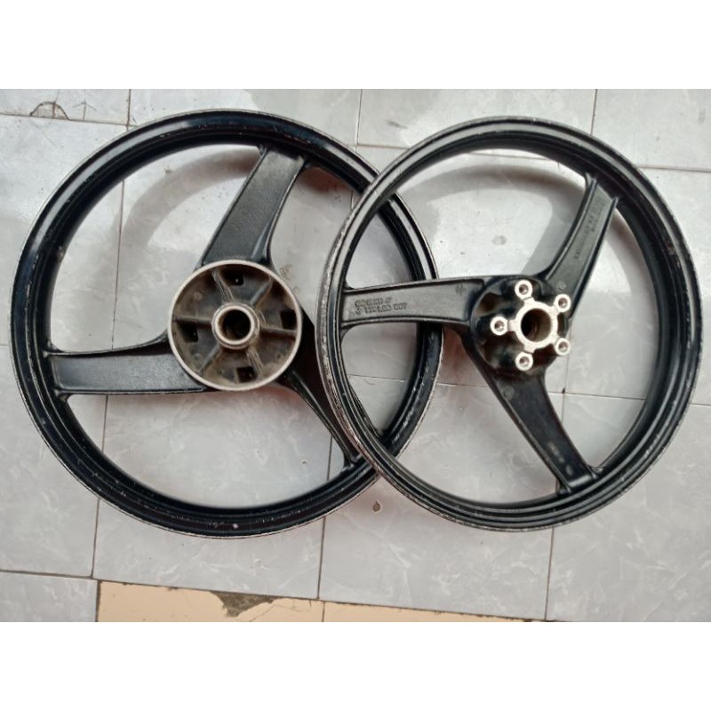 PELEK 1 SET NINJA R 2 TAK DEPAN 17 / BELAKANG 18/ ORIGINAL