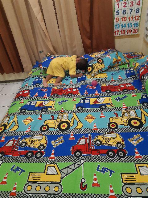 Sprei Grey Flaminggo