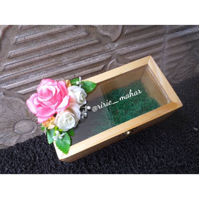 Kotak uang seserahan