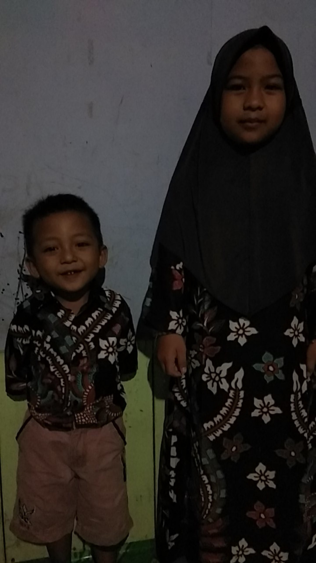 Batik Couple Keluarga Sania Ruffle Ori Ndoro Jowi Motif Manuk Kembar
