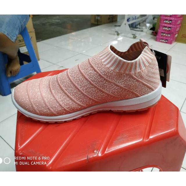 sepatu ando wanita