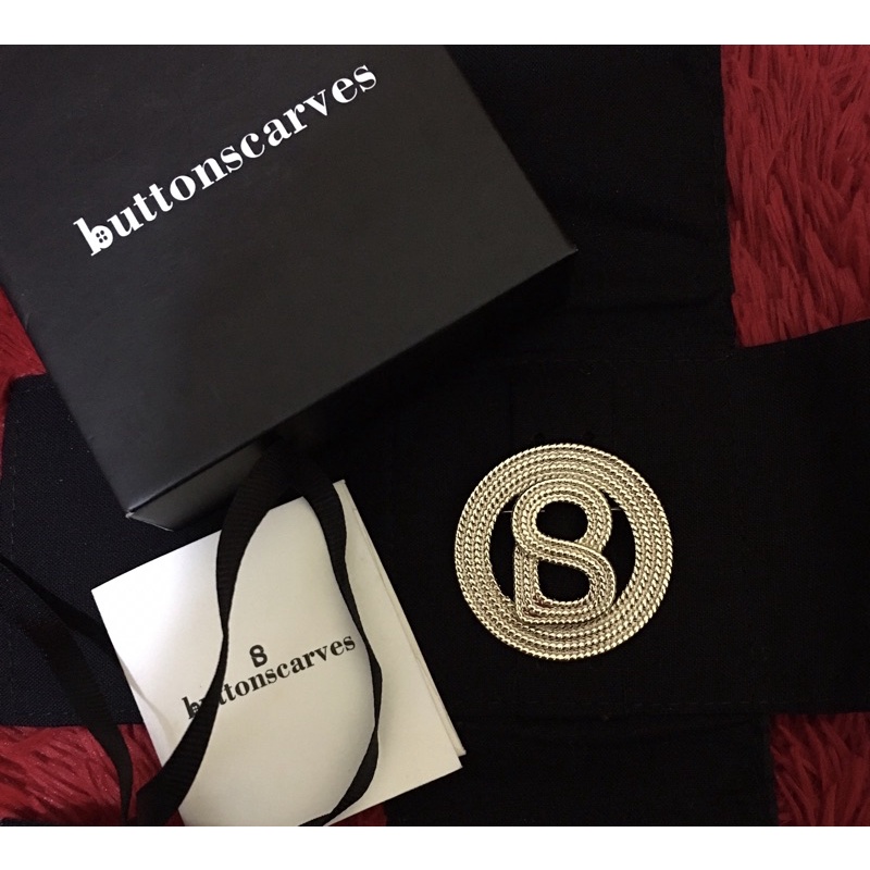 BROOCH BUTTONSCRAVES ORIGINAL ROUND TWISTED BROOCH GOLD